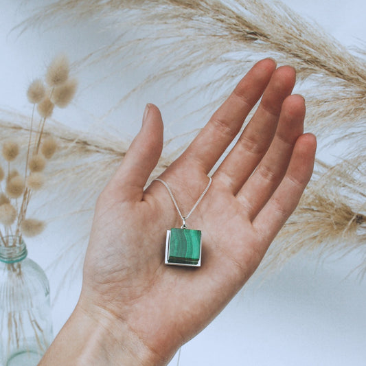 Healing with Malachite: Finding Balance and Peace for Your Soul