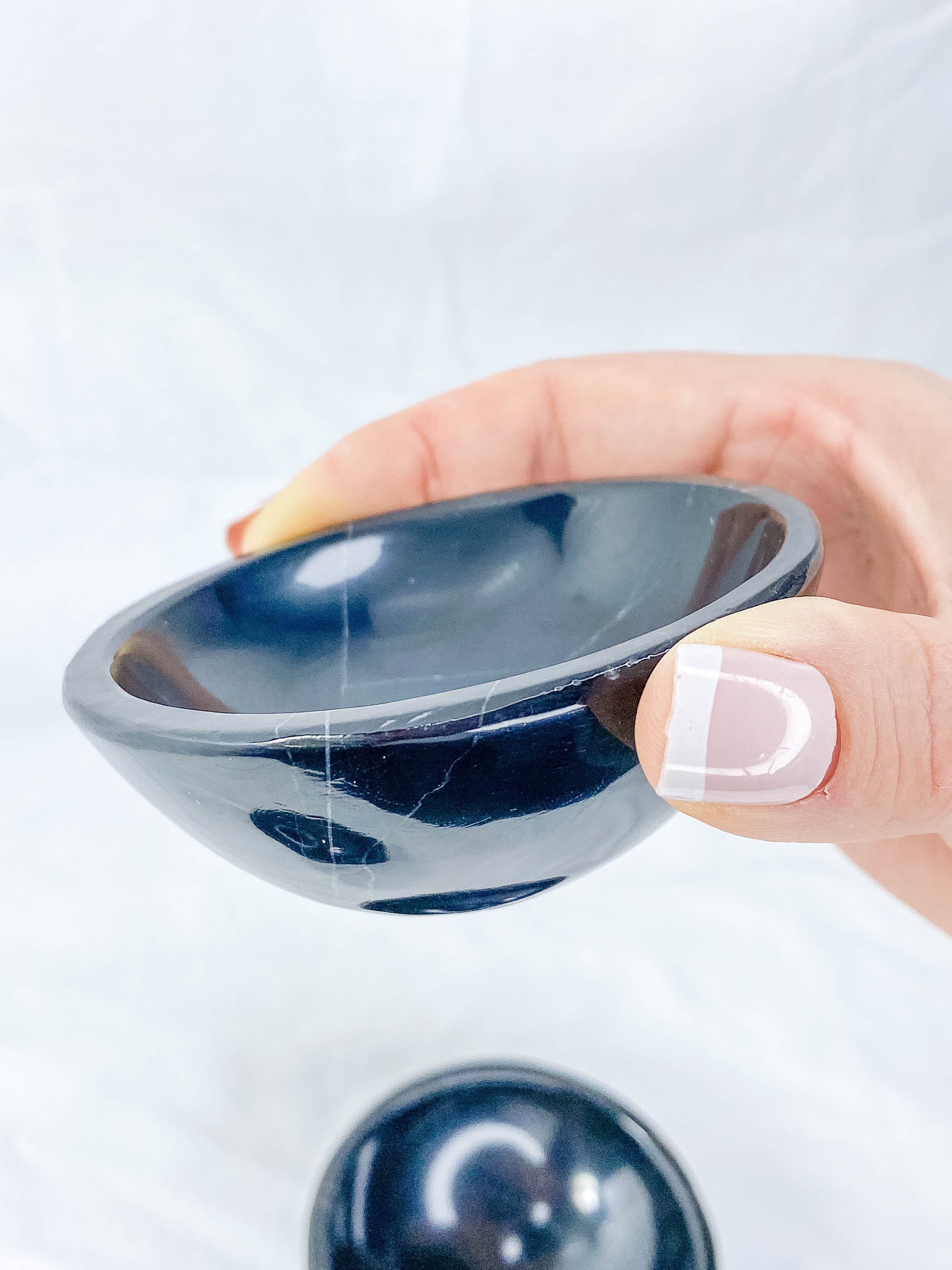 Onyx Black Bowl | Medium