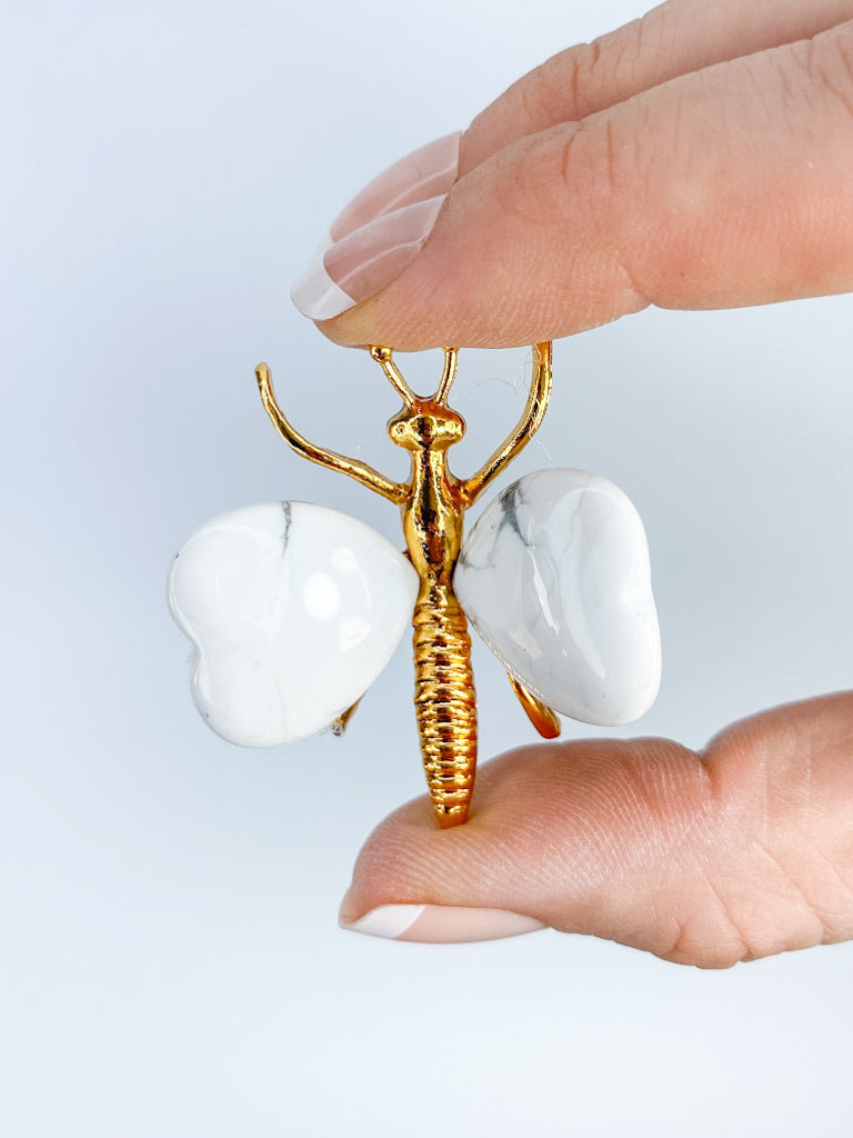 Howlite Dragonfly Carving