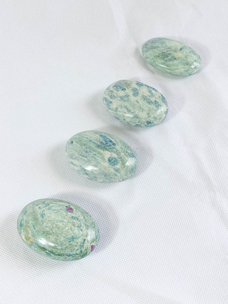 Fuchsite PalmStone | Medium