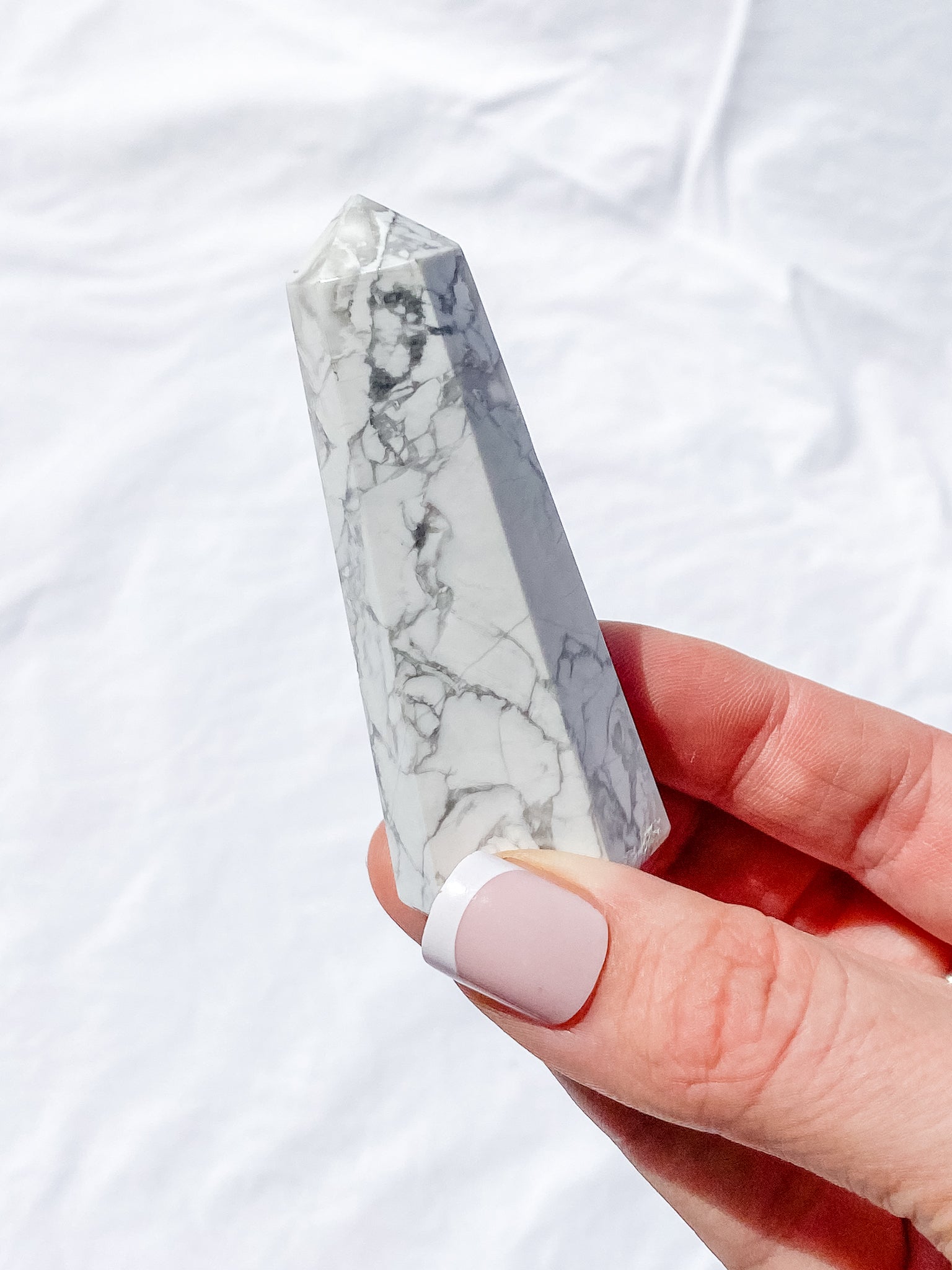 Howlite Polished Point 71g