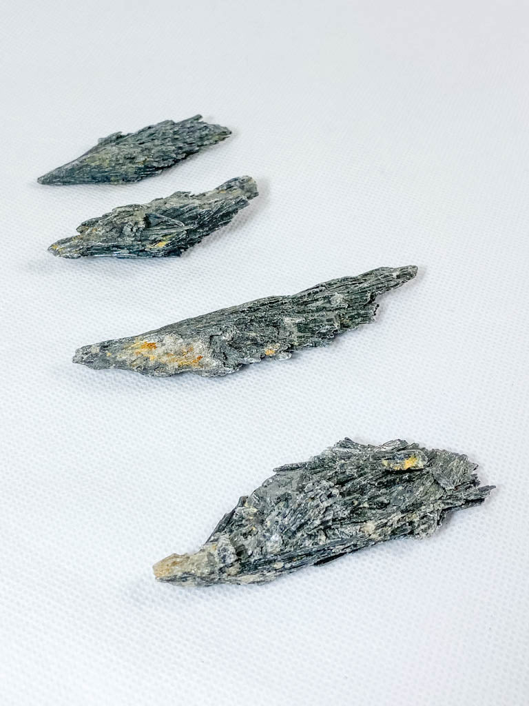 Black Kyanite Natural | X Small