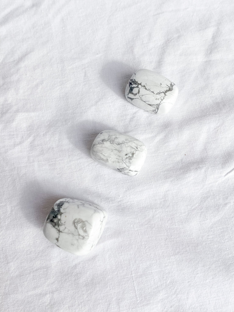 Howlite Tumbles | Small