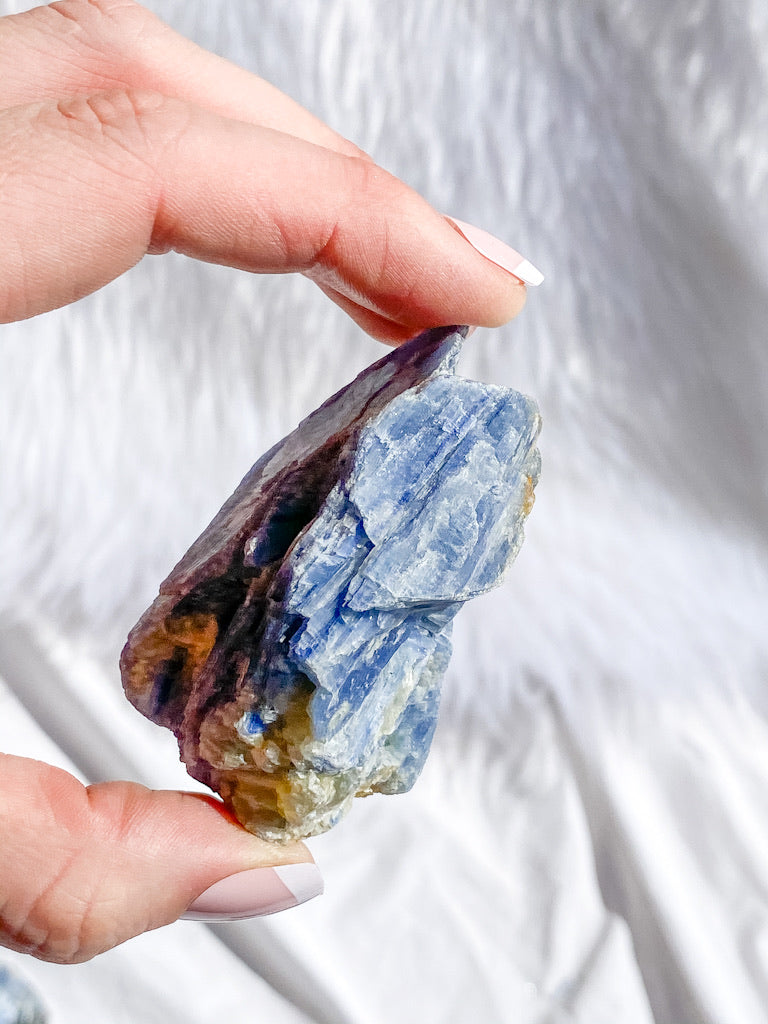 Kyanite stones deals for sale