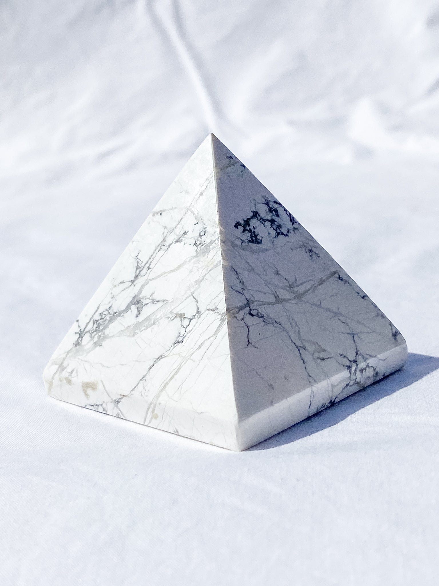 Howlite Pyramid | Large