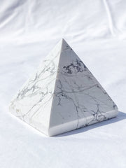 Howlite Pyramid | Large