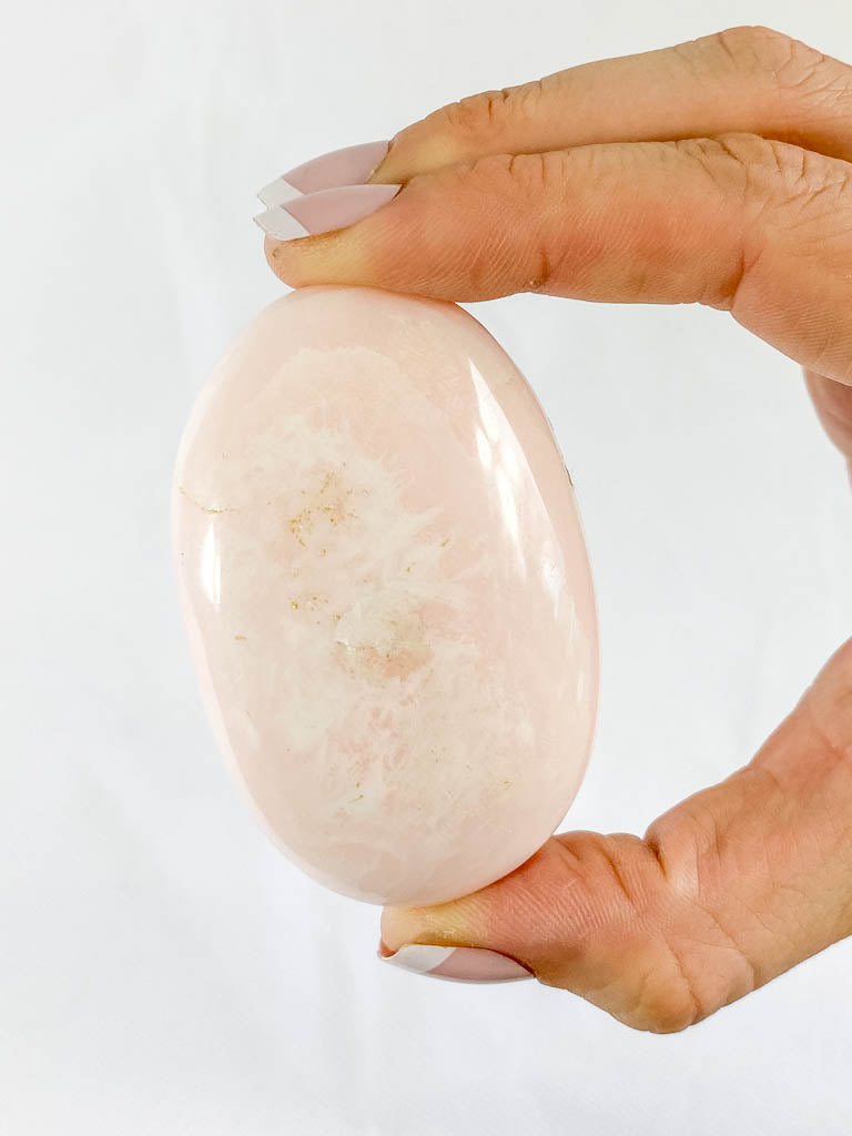 Mangano Calcite PalmStone | Medium