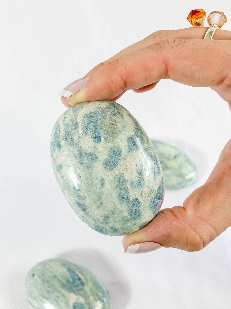 Fuchsite PalmStone | Medium